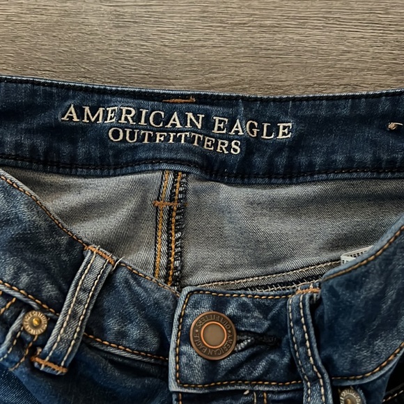 Super stretch womens shorts American eagle size 8 - Picture 4 of 4
